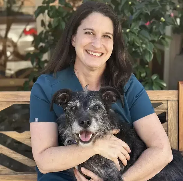 Dr. Gabrielle Rosa, Veterinarian, cVMA, CRPM